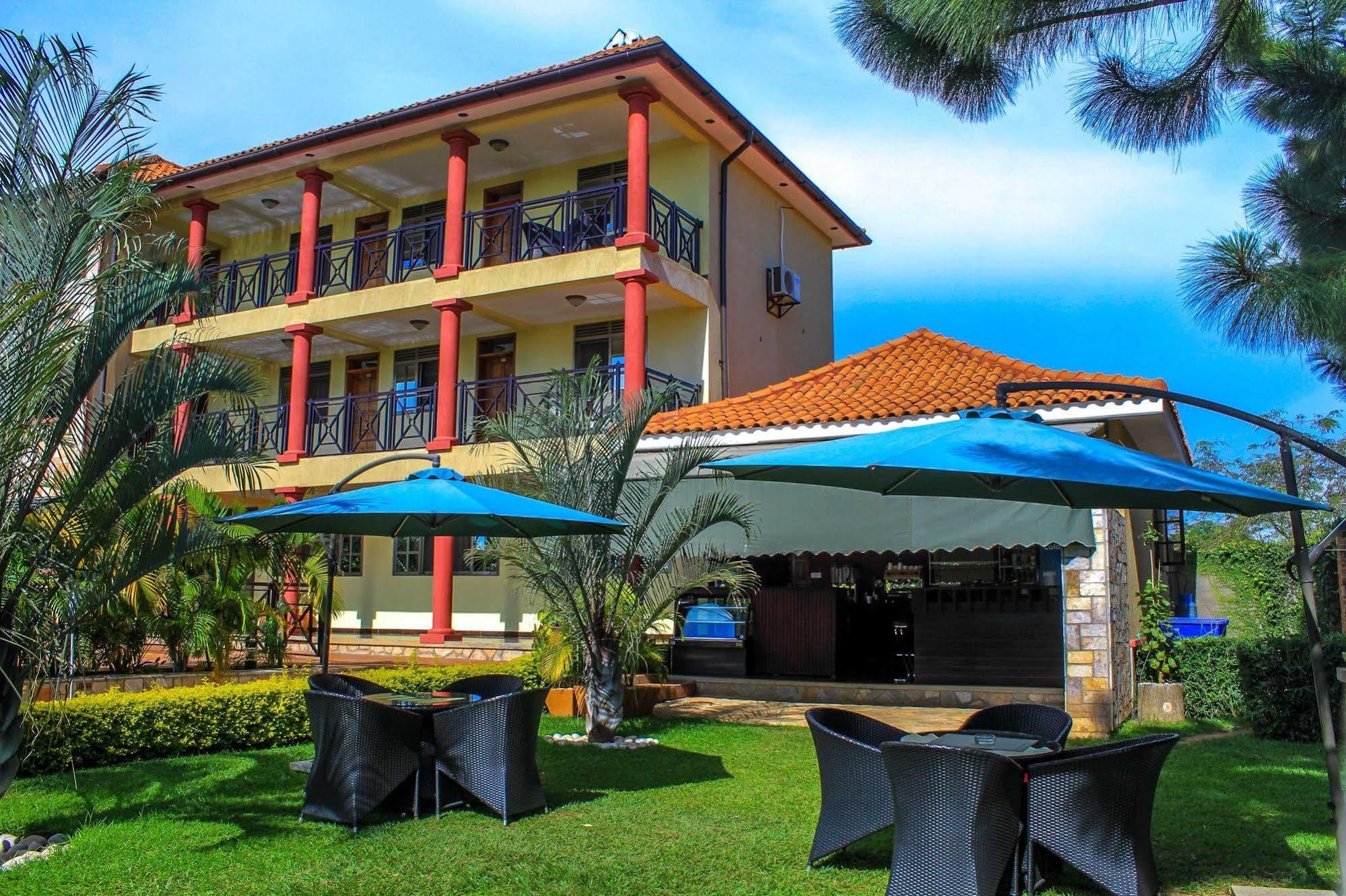 Rosemary Courts Bed & Breakfast Entebbe Dış mekan fotoğraf