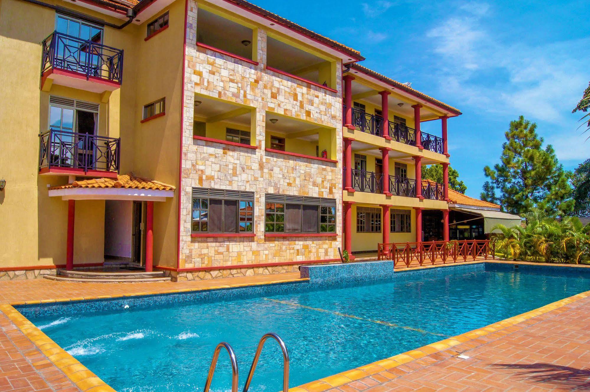 Rosemary Courts Bed & Breakfast Entebbe Dış mekan fotoğraf